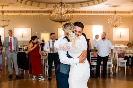 Momento romantico despues del baile nupcial, en Hacienda Albaraka, Dos hermanas