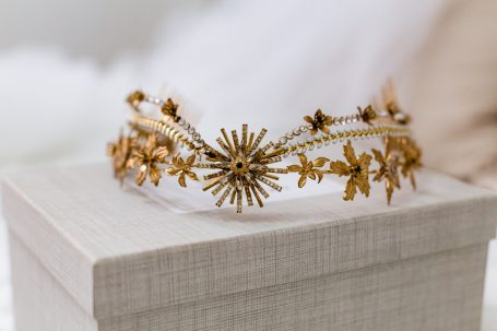 Detalle de la Tiara de la novia, boda en sevilla