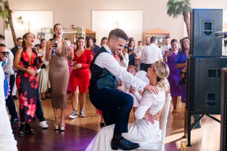 Novios super divertidos en Hacienda Albaraka, dos hermanas