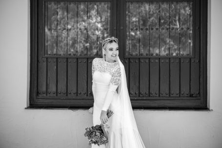 Detalle del vestido de novia de Yaiza con encaje,boda en
Sevilla_ Hacienda Albaraka_Dos Hermanas

